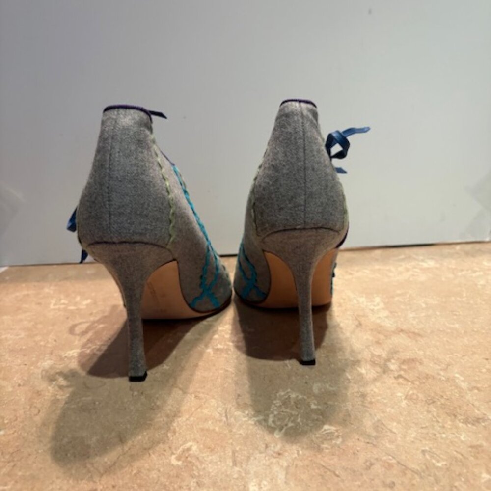 Manolo Blahnik Flannel gray booties - Picture 3 of 4